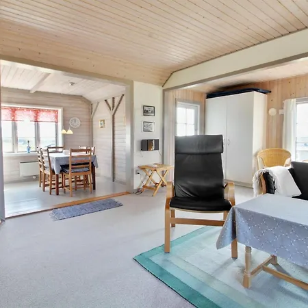 Gertraud - 500m From The Sea By Interhome Lakolk