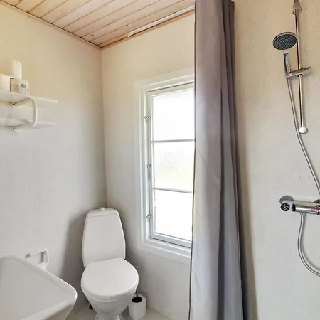 Gertraud - 500m From The Sea By Interhome Lakolk