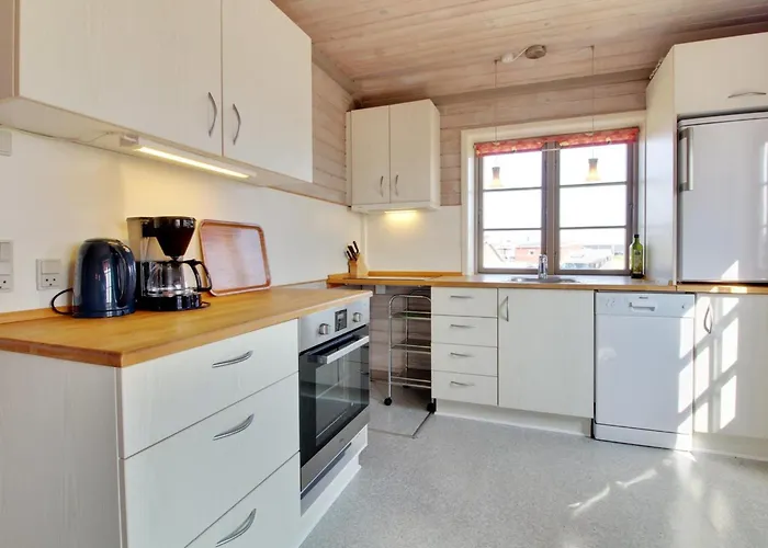 Gertraud - 500m From The Sea By Interhome Lakolk